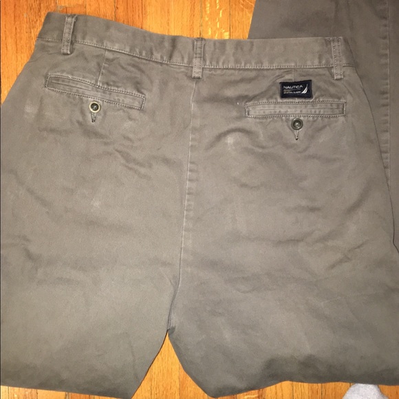 Men’s Size 34x34 Nautica Chinos - Picture 2 of 4
